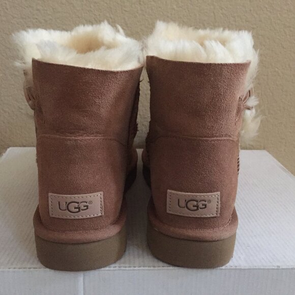 UGG MINI Bailey Button II CHESTNUT water resistant boots - Picture 4 of 5